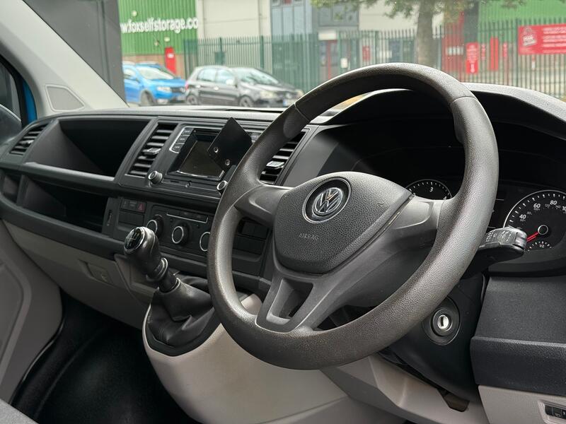 VOLKSWAGEN TRANSPORTER