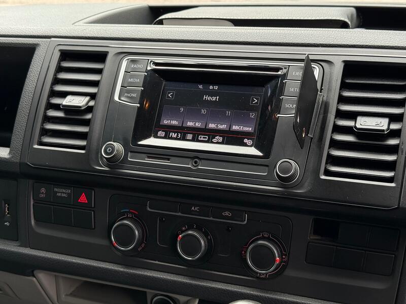 VOLKSWAGEN TRANSPORTER