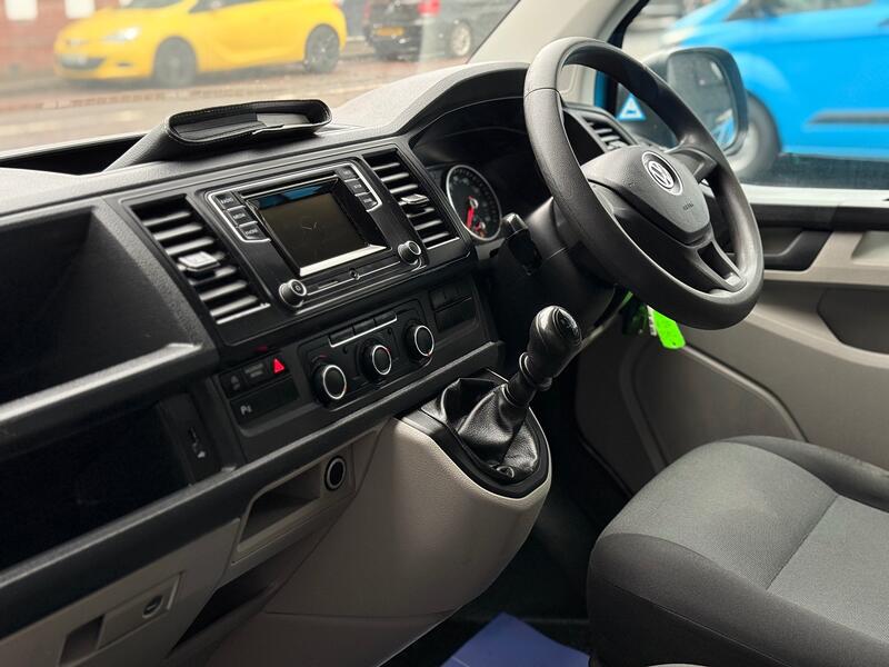 VOLKSWAGEN TRANSPORTER