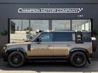 LAND ROVER DEFENDER 110